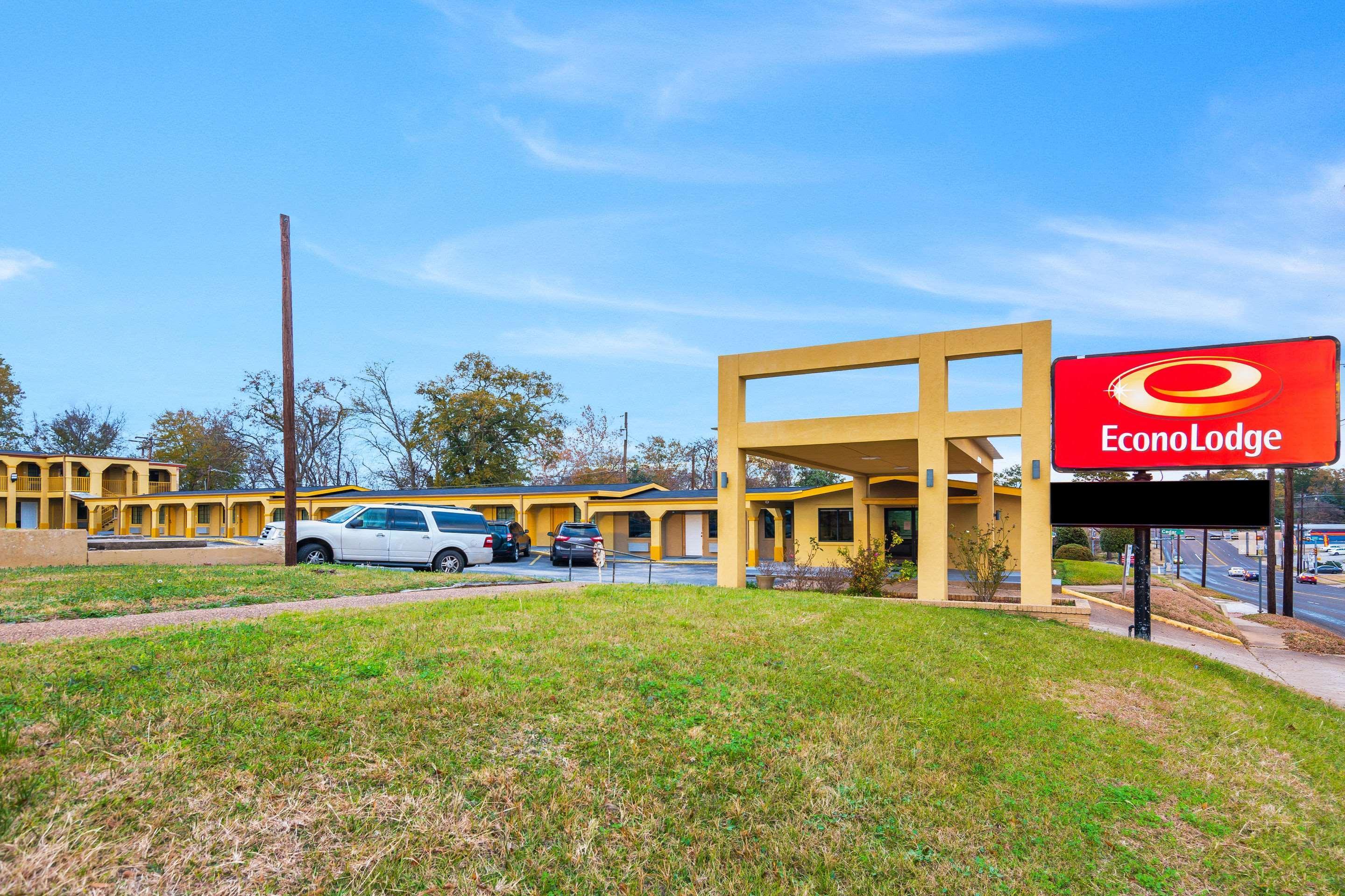 Super 8 By Wyndham Palestine Tx Hotel Eksteriør billede