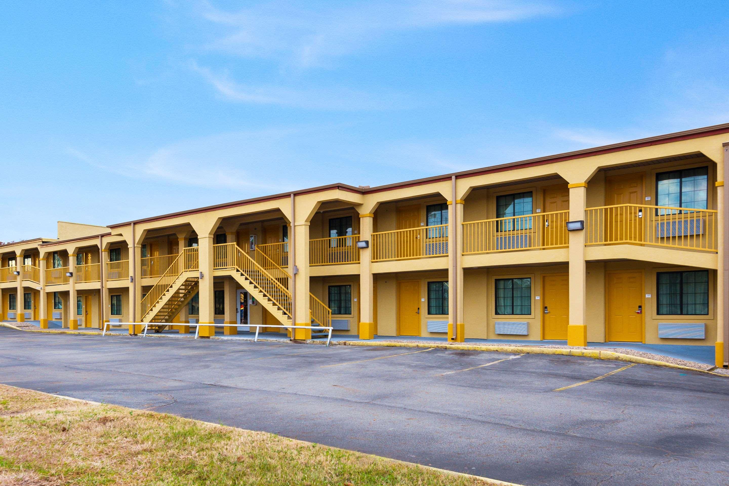 Super 8 By Wyndham Palestine Tx Hotel Eksteriør billede
