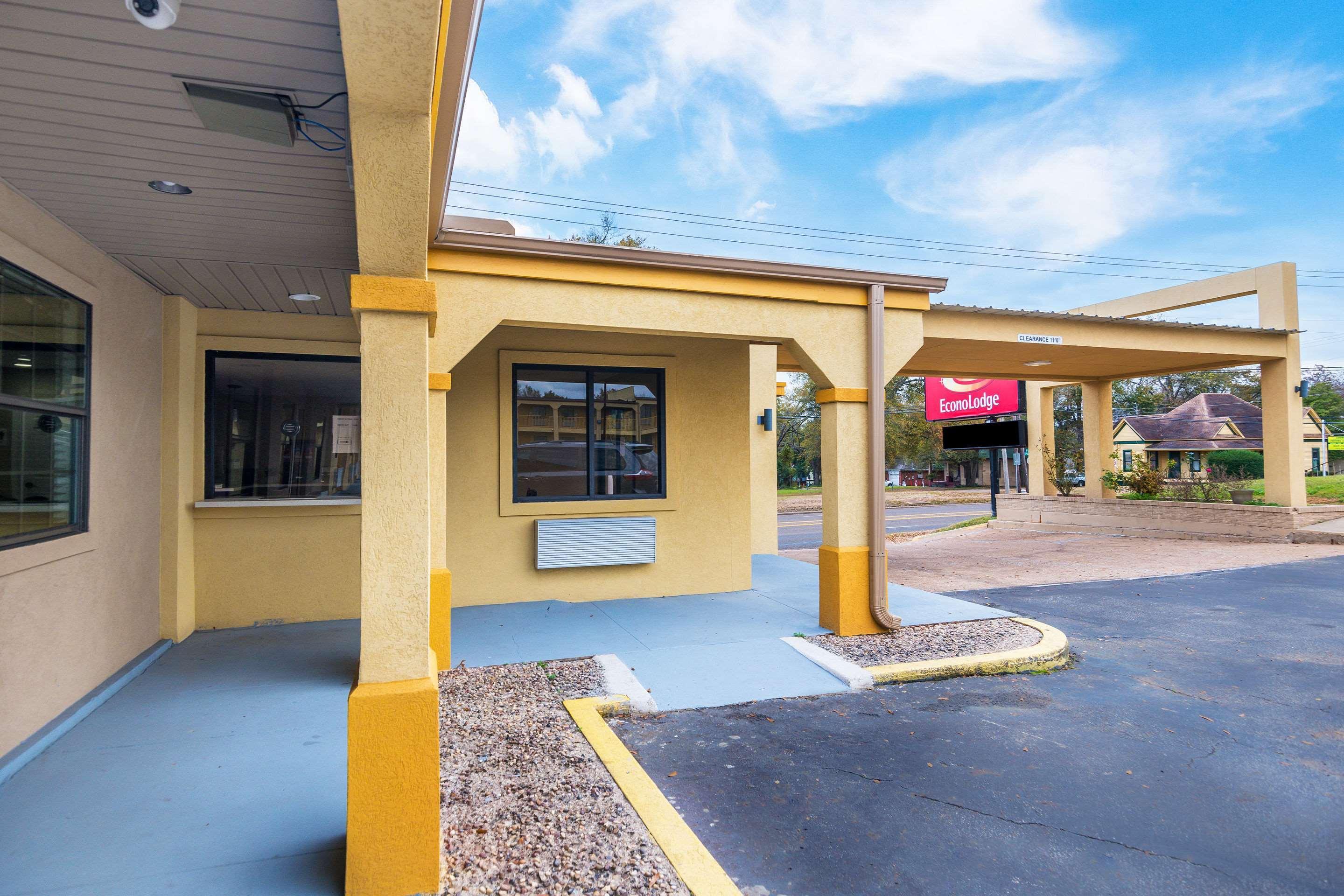 Super 8 By Wyndham Palestine Tx Hotel Eksteriør billede