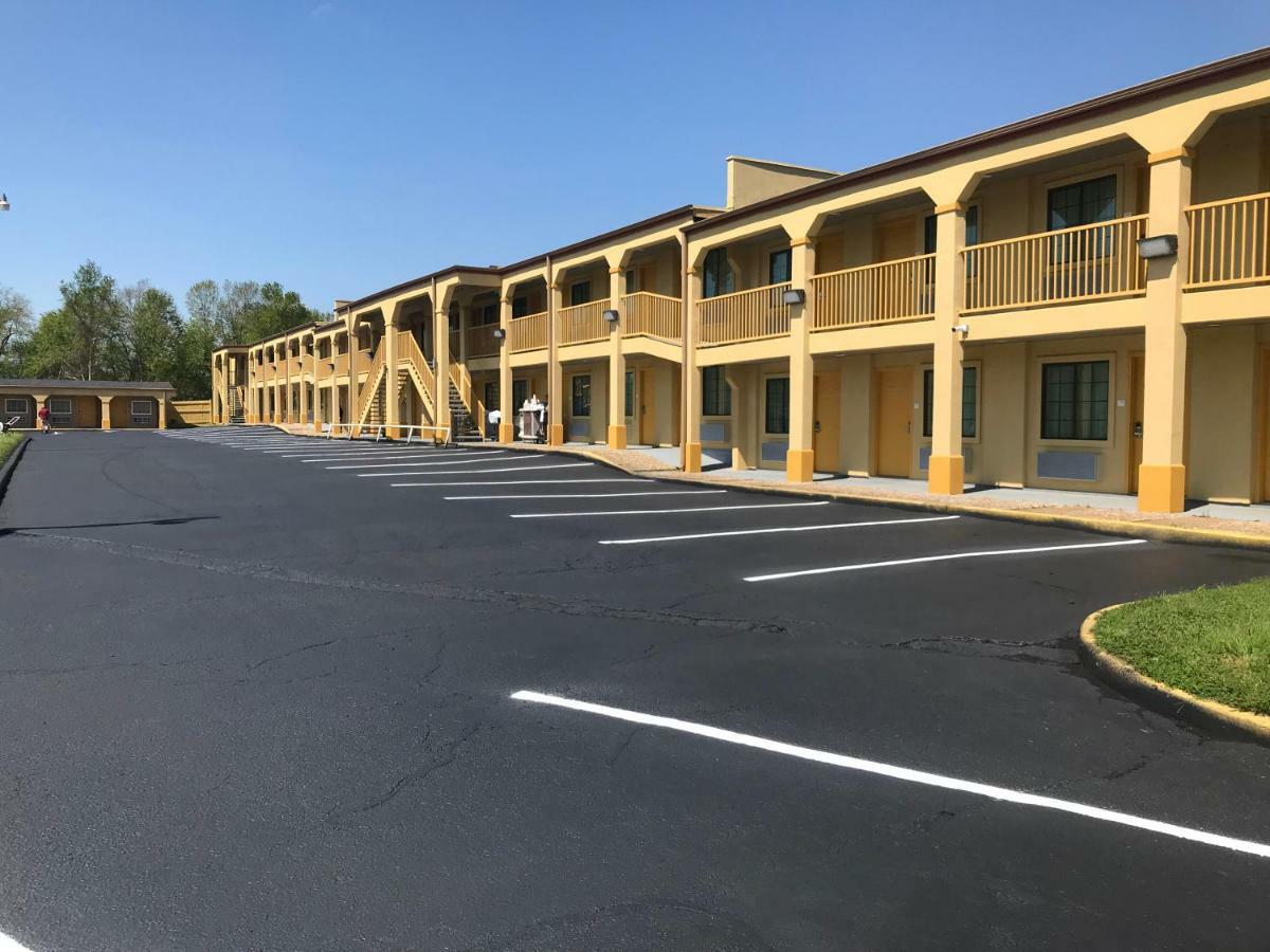 Super 8 By Wyndham Palestine Tx Hotel Eksteriør billede
